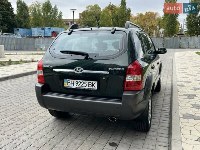 Зеленый Хендай Туксон, объемом двигателя 2 л и пробегом 82 тыс. км за 9950 $, фото 25 на Automoto.ua
