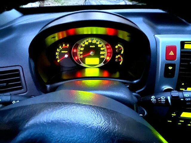 Зеленый Хендай Туксон, объемом двигателя 2 л и пробегом 200 тыс. км за 7900 $, фото 3 на Automoto.ua