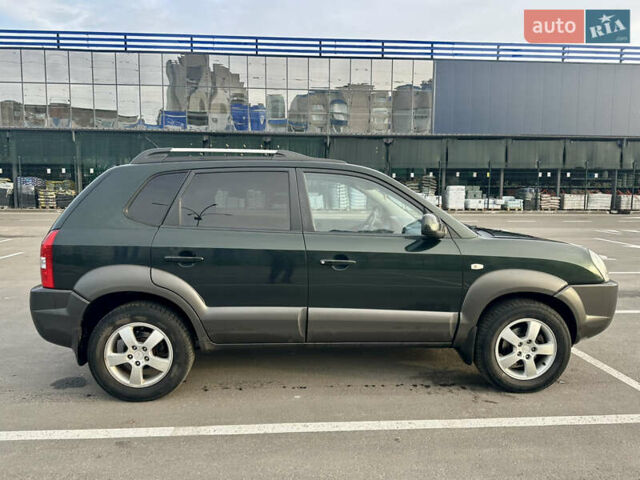 Зелений Хендай Туксон, об'ємом двигуна 1.98 л та пробігом 156 тис. км за 7999 $, фото 5 на Automoto.ua