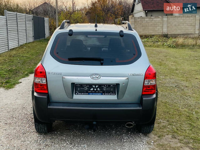 Зеленый Хендай Туксон, объемом двигателя 0 л и пробегом 109 тыс. км за 9500 $, фото 6 на Automoto.ua