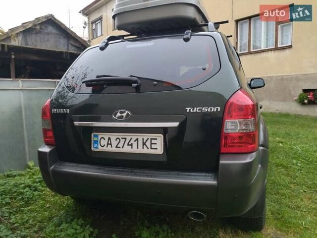 Зелений Хендай Туксон, об'ємом двигуна 2 л та пробігом 94 тис. км за 9000 $, фото 2 на Automoto.ua