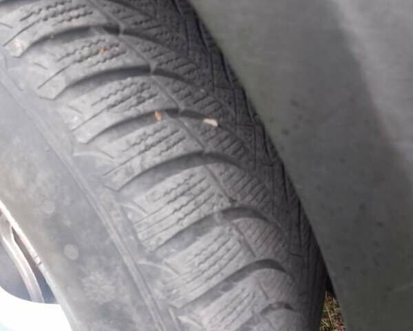 Зелений Хендай Туксон, об'ємом двигуна 1.99 л та пробігом 281 тис. км за 8500 $, фото 11 на Automoto.ua