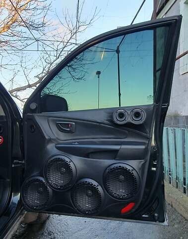 Зеленый Хендай Туксон, объемом двигателя 2 л и пробегом 115 тыс. км за 8500 $, фото 66 на Automoto.ua