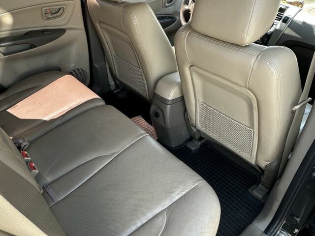 Зелений Хендай Туксон, об'ємом двигуна 2.7 л та пробігом 187 тис. км за 8500 $, фото 5 на Automoto.ua