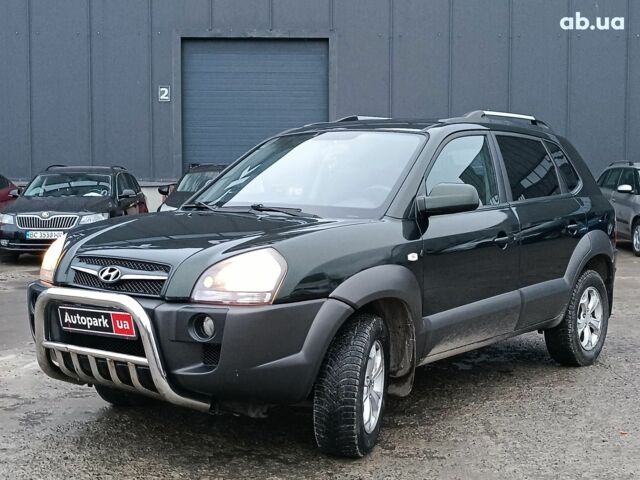 Зеленый Хендай Туксон, объемом двигателя 2 л и пробегом 223 тыс. км за 7290 $, фото 1 на Automoto.ua