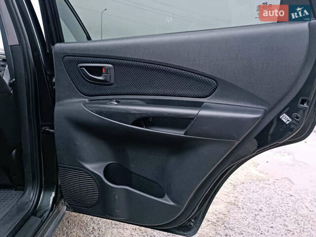 Зеленый Хендай Туксон, объемом двигателя 2 л и пробегом 223 тыс. км за 7290 $, фото 31 на Automoto.ua