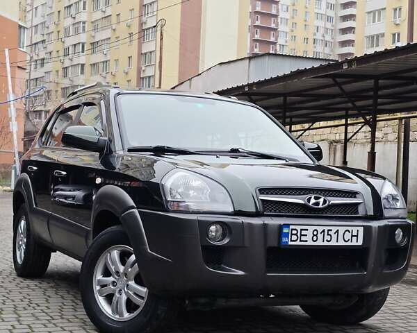 Зеленый Хендай Туксон, объемом двигателя 1.98 л и пробегом 178 тыс. км за 8900 $, фото 26 на Automoto.ua