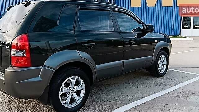 Хендай Туксон 2008 в Одессе на Automoto.ua Зеленый Хендай Туксон, объемом двигателя 2.66 л и пробегом 197 тыс. км за 8800 $, фото 28 на Automoto.ua