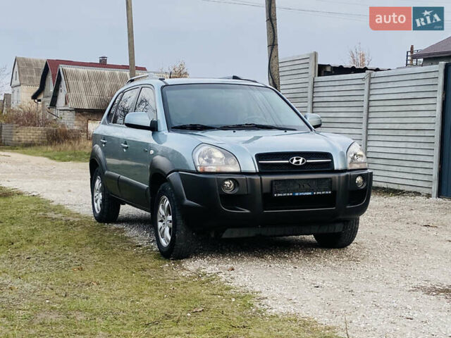 Зеленый Хендай Туксон, объемом двигателя 0 л и пробегом 109 тыс. км за 9500 $, фото 1 на Automoto.ua