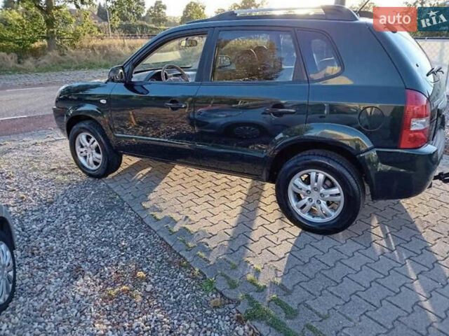 Зеленый Хендай Туксон, объемом двигателя 2 л и пробегом 183 тыс. км за 8900 $, фото 14 на Automoto.ua