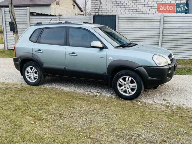 Зеленый Хендай Туксон, объемом двигателя 0 л и пробегом 109 тыс. км за 9500 $, фото 9 на Automoto.ua