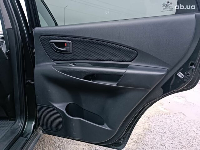 Зеленый Хендай Туксон, объемом двигателя 2 л и пробегом 223 тыс. км за 7290 $, фото 30 на Automoto.ua