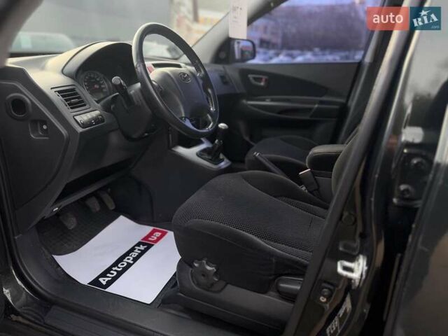 Зеленый Хендай Туксон, объемом двигателя 2 л и пробегом 132 тыс. км за 7490 $, фото 15 на Automoto.ua