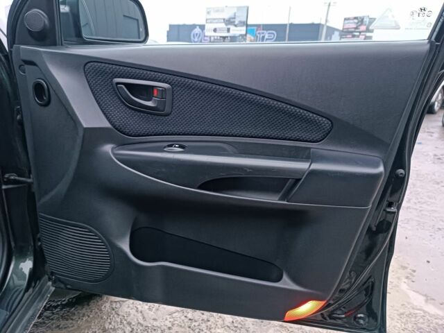 Зеленый Хендай Туксон, объемом двигателя 2 л и пробегом 223 тыс. км за 7290 $, фото 32 на Automoto.ua