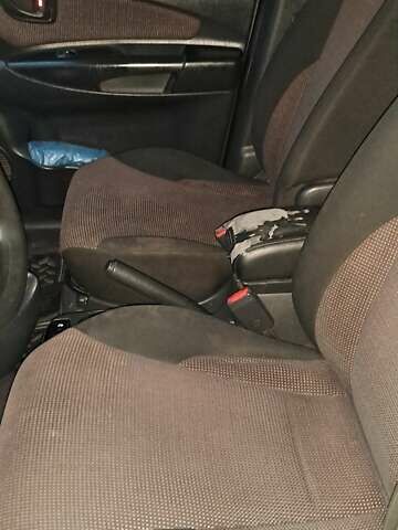 Зелений Хендай Туксон, об'ємом двигуна 1.98 л та пробігом 294 тис. км за 5500 $, фото 19 на Automoto.ua