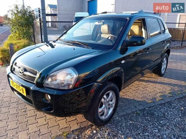 Зеленый Хендай Туксон, объемом двигателя 2 л и пробегом 183 тыс. км за 8900 $, фото 7 на Automoto.ua