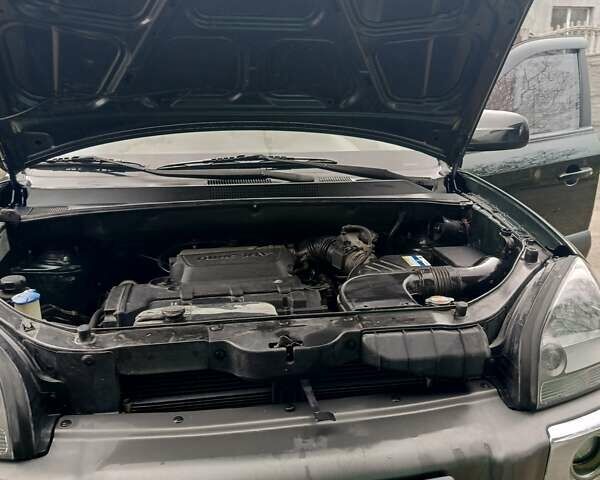 Зеленый Хендай Туксон, объемом двигателя 2 л и пробегом 108 тыс. км за 8700 $, фото 33 на Automoto.ua