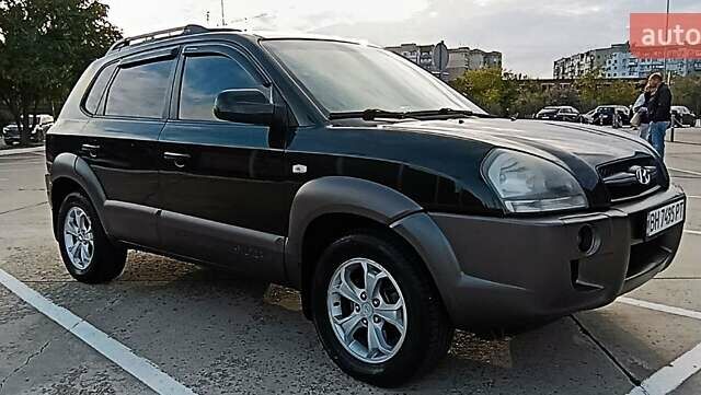 Хендай Туксон 2008 в Одессе на Automoto.ua Зеленый Хендай Туксон, объемом двигателя 2.66 л и пробегом 197 тыс. км за 8800 $, фото 23 на Automoto.ua