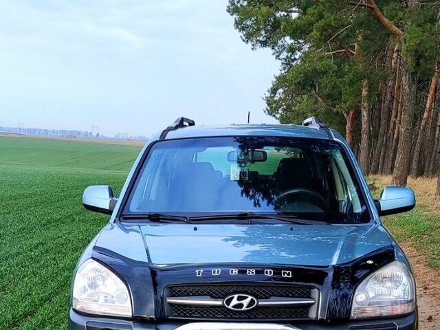 Зеленый Хендай Туксон, объемом двигателя 2 л и пробегом 0 тыс. км за 6800 $, фото 2 на Automoto.ua