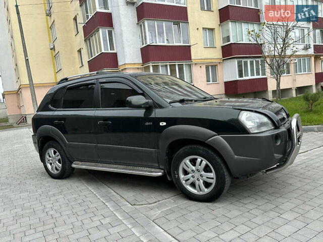 Зеленый Хендай Туксон, объемом двигателя 2 л и пробегом 140 тыс. км за 8100 $, фото 11 на Automoto.ua