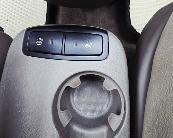 Зеленый Хендай Туксон, объемом двигателя 1.98 л и пробегом 178 тыс. км за 8900 $, фото 45 на Automoto.ua