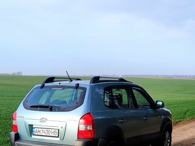 Зеленый Хендай Туксон, объемом двигателя 2 л и пробегом 0 тыс. км за 6800 $, фото 3 на Automoto.ua