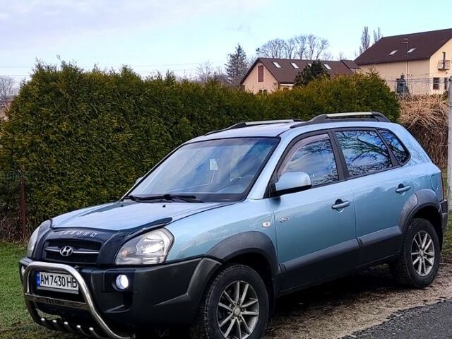Зеленый Хендай Туксон, объемом двигателя 2 л и пробегом 0 тыс. км за 6800 $, фото 1 на Automoto.ua