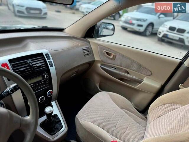Зеленый Хендай Туксон, объемом двигателя 2 л и пробегом 302 тыс. км за 6990 $, фото 17 на Automoto.ua