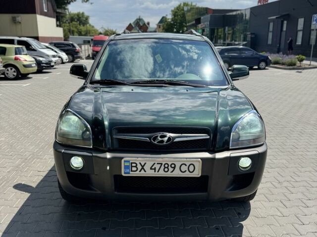 Зеленый Хендай Туксон, объемом двигателя 2.7 л и пробегом 200 тыс. км за 8500 $, фото 7 на Automoto.ua