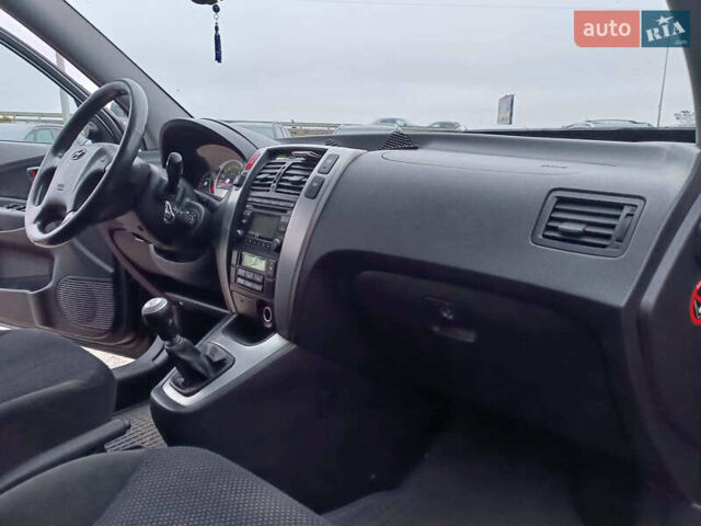 Зеленый Хендай Туксон, объемом двигателя 2 л и пробегом 223 тыс. км за 7290 $, фото 36 на Automoto.ua