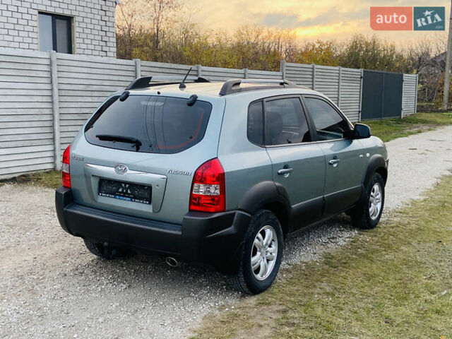 Зеленый Хендай Туксон, объемом двигателя 0 л и пробегом 109 тыс. км за 9500 $, фото 7 на Automoto.ua