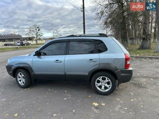 Зеленый Хендай Туксон, объемом двигателя 1.98 л и пробегом 168 тыс. км за 8800 $, фото 18 на Automoto.ua