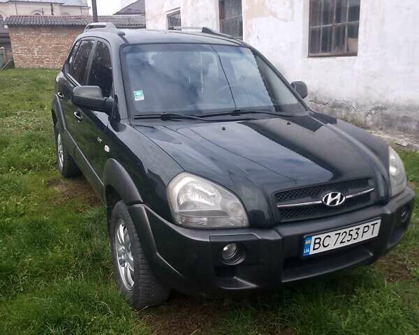 Зелений Хендай Туксон, об'ємом двигуна 1.99 л та пробігом 281 тис. км за 8500 $, фото 8 на Automoto.ua