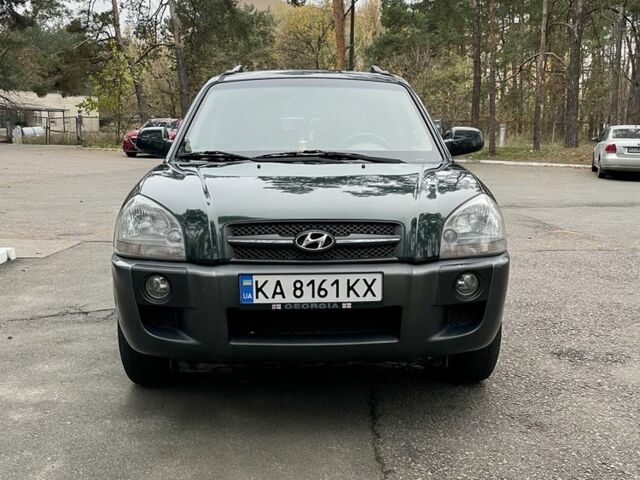 Зеленый Хендай Туксон, объемом двигателя 2.7 л и пробегом 201 тыс. км за 8400 $, фото 7 на Automoto.ua