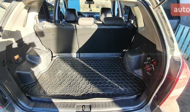 Зеленый Хендай Туксон, объемом двигателя 2 л и пробегом 115 тыс. км за 8500 $, фото 94 на Automoto.ua