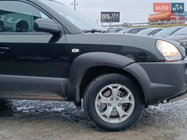 Зеленый Хендай Туксон, объемом двигателя 2 л и пробегом 223 тыс. км за 7290 $, фото 14 на Automoto.ua