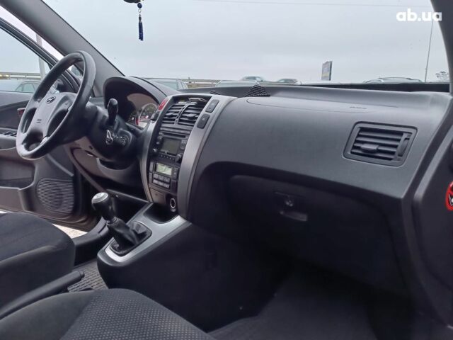 Зеленый Хендай Туксон, объемом двигателя 2 л и пробегом 223 тыс. км за 7290 $, фото 35 на Automoto.ua