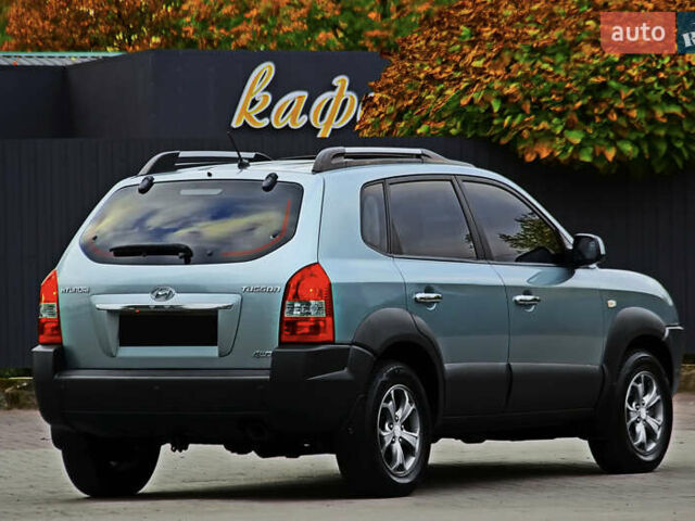 Хендай Туксон 2009 в Днепре (Днепропетровске) на Automoto.ua Зеленый Хендай Туксон, объемом двигателя 2 л и пробегом 121 тыс. км за 9300 $, фото 3 на Automoto.ua
