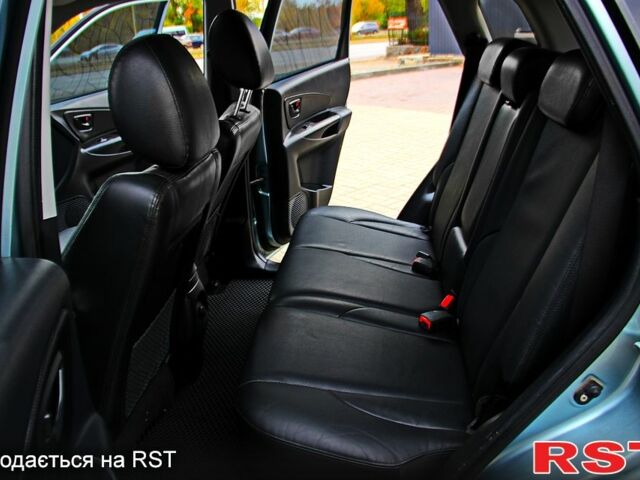 Хендай Туксон 2009 в Днепре (Днепропетровске) на Automoto.ua Зеленый Хендай Туксон, объемом двигателя 2 л и пробегом 121 тыс. км за 9300 $, фото 7 на Automoto.ua