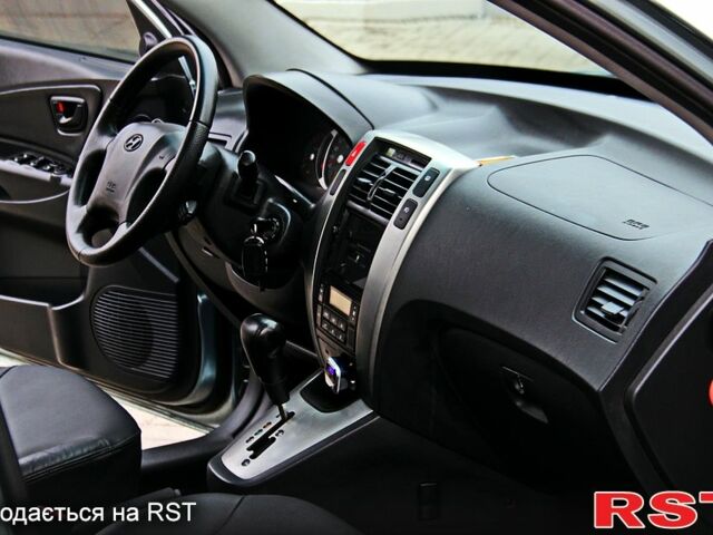 Хендай Туксон 2009 в Днепре (Днепропетровске) на Automoto.ua Зеленый Хендай Туксон, объемом двигателя 2 л и пробегом 121 тыс. км за 9300 $, фото 9 на Automoto.ua