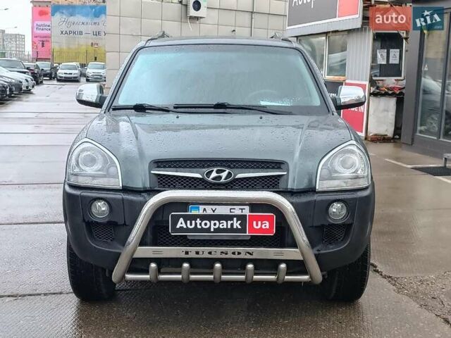 Зеленый Хендай Туксон, объемом двигателя 2 л и пробегом 146 тыс. км за 9890 $, фото 1 на Automoto.ua
