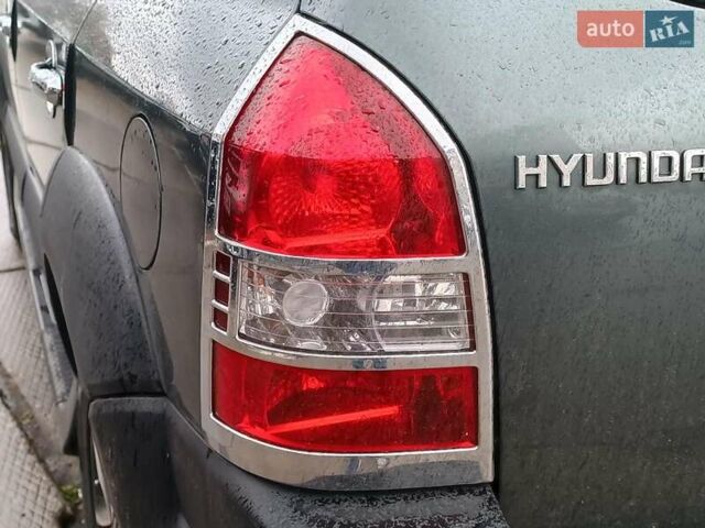 Зеленый Хендай Туксон, объемом двигателя 2 л и пробегом 146 тыс. км за 9890 $, фото 9 на Automoto.ua