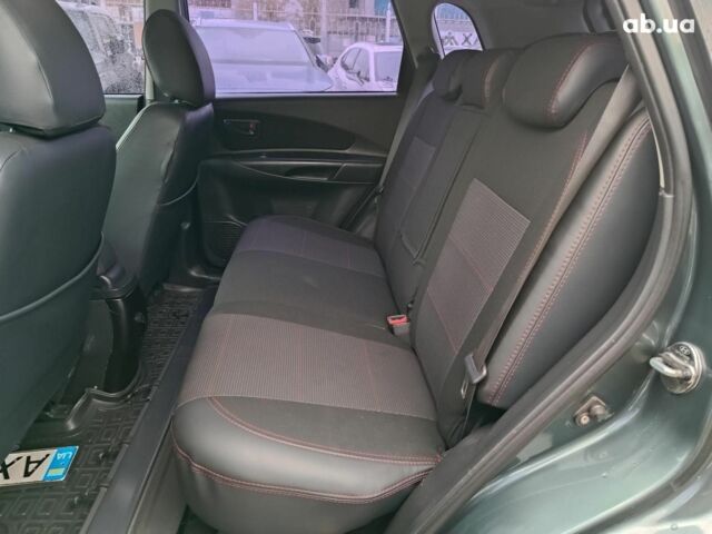 Хендай Туксон 2011 у Харкові на Automoto.ua Зелений Хендай Туксон, об'ємом двигуна 2 л та пробігом 146 тис. км за 10990 $, фото 11 на Automoto.ua