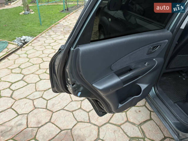 Зеленый Хендай Туксон, объемом двигателя 2 л и пробегом 65 тыс. км за 12250 $, фото 68 на Automoto.ua