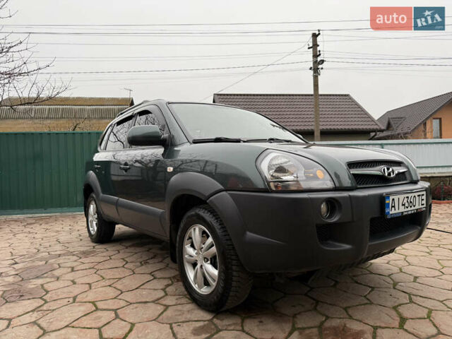Зелений Хендай Туксон, об'ємом двигуна 2 л та пробігом 65 тис. км за 12250 $, фото 1 на Automoto.ua