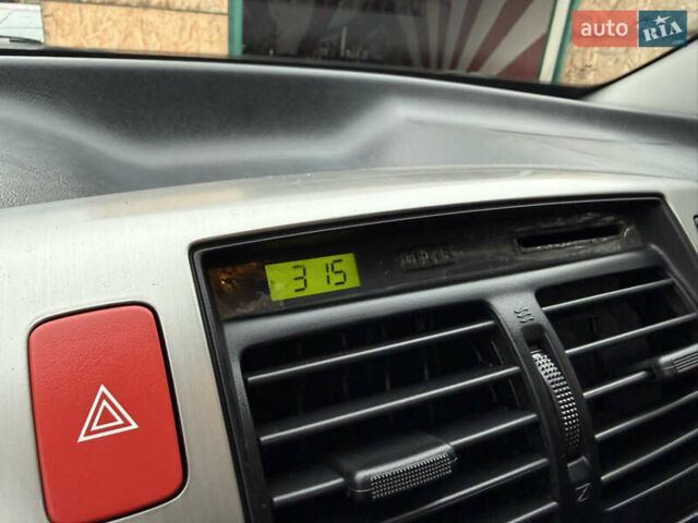 Зелений Хендай Туксон, об'ємом двигуна 2 л та пробігом 65 тис. км за 12250 $, фото 60 на Automoto.ua