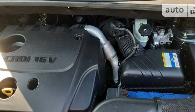 Зеленый Хендай Туксон, объемом двигателя 2 л и пробегом 187 тыс. км за 10900 $, фото 4 на Automoto.ua