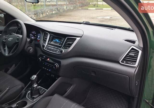 Зелений Хендай Туксон, об'ємом двигуна 2 л та пробігом 218 тис. км за 16999 $, фото 27 на Automoto.ua