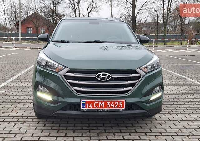 Зелений Хендай Туксон, об'ємом двигуна 2 л та пробігом 218 тис. км за 17300 $, фото 2 на Automoto.ua