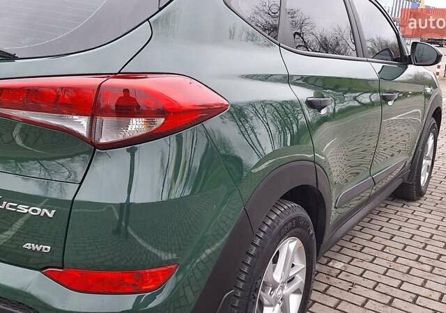 Зелений Хендай Туксон, об'ємом двигуна 2 л та пробігом 218 тис. км за 17300 $, фото 11 на Automoto.ua